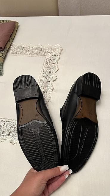 Makasin və loferlər: Kişi üçün klassik slip-on dəri mokasinlər - Rəng: qara - Material — 3