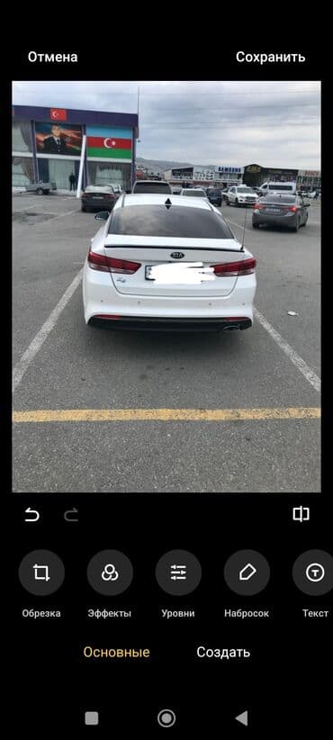 Kia Optima – ağ rəngli sedan - Kuzov: 4 qapılı sedan, ağ rəng, arxa