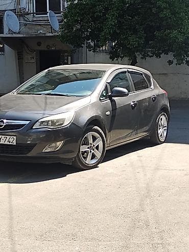 daewoo ravon kredit: Opel Astra: 1.4 l | 2010 il 35000 km Hetçbek — 2