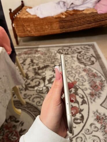 Powerbanklar: IPhone 11, Ağ, Face ID — 3