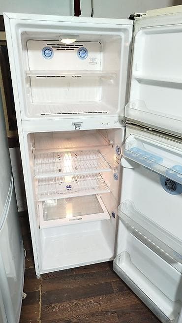 notbuklarin satisi: İşlənmiş 2 qapılı LG Soyuducu Satılır, rəng - Ağ, Təkərli — 2