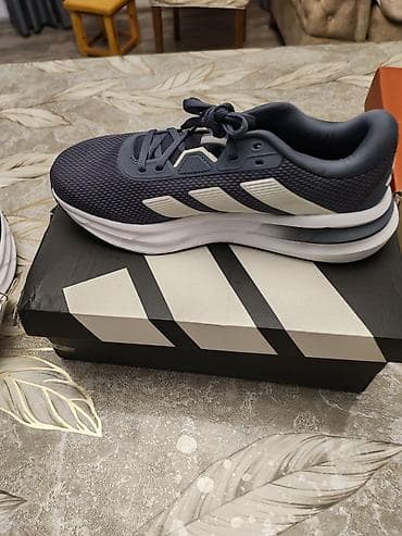 kampus ayaqqabı: Adidas kişi qaçış krossovkası.bakıda 165 manatdır mağazada.41 ölçü - — 3