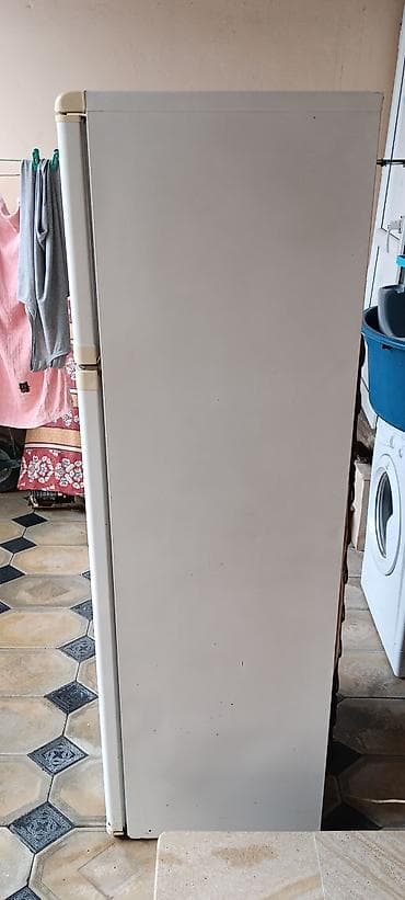 irşad electronics qaz sobalari: 2 qapılı Beko Soyuducu Satılır, rəng - Ağ, Təkərli — 2