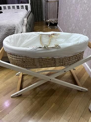 beşiyler: Oğlan və qız üçün, Dördbucaq, Beşik, Dəst ilə, Matrassız, Yellənmə mexanizmsiz — 2