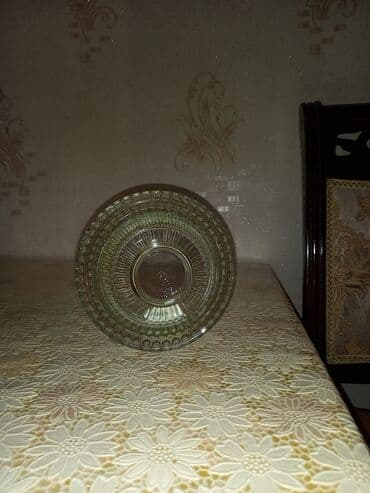 hesam qablari: Rusiyanın 1980-cı illər Urşel zavodunun istehsalı olan vazalar. 4 — 6