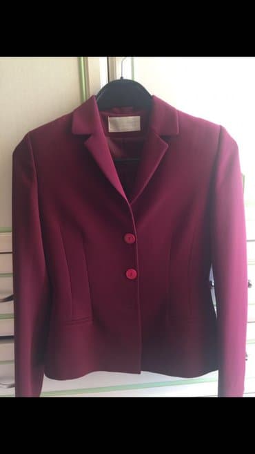 детские выпускные костюмы: Kostyum destdir bordo rengdi. Baha alinib turkiyenindi. Etek ayaq — 1