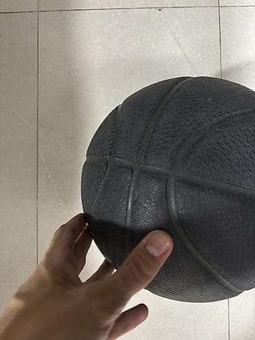 баскетбол: Məhsul: Jordan Legacy basketbol topu - Rəng: Qara, qızılı loqo və — 3