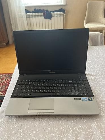 Samsung noutbuk + çanta - Model: Samsung (seriya üst qapaqda