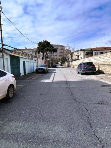 bakida satdiq evler: Bakıxanov qəs. 5 otaqlı, 200 kv. m, Orta təmir — 10