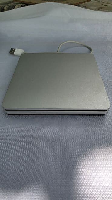 mac air: Apple SuperDrive satılır Texniki xüsusiyyətləri: * Model: Apple USB — 1