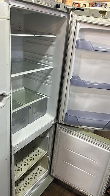 Atlant iki qapılı soyuducu - Rəng: metalik boz - Qapı yerləşimi — 2