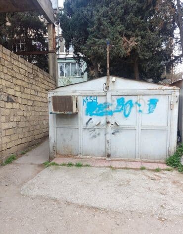 Bayır demirle içerisi ise kerpicle hörulub .Abyekt kimi