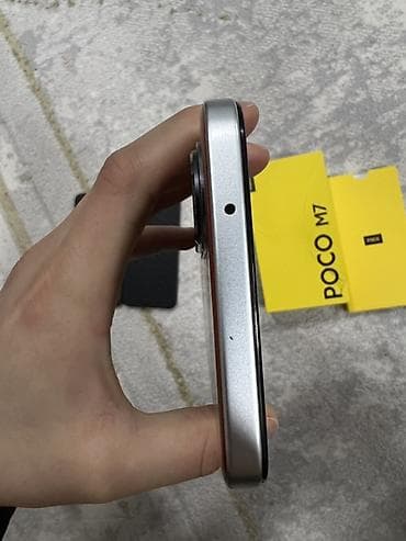 mini android telefonlar: Poco M7, 128 GB, rəng - Gümüşü, Sensor — 7