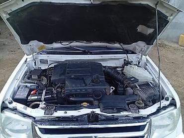 Mitsubishi: Mitsubishi Pajero: 2 l | 2002 il 160000 km Ofrouder/SUV — 7