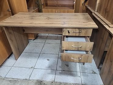 plastik masalar: İşlənmiş, Dördbucaq masa — 3