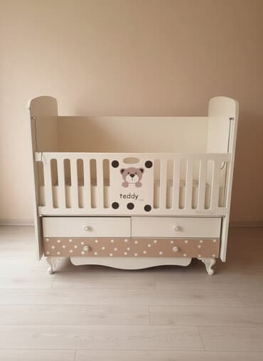 Oğlan və qız üçün, İşlənmiş, Dördbucaq, Beşik, Dəst ilə, Matras ilə, Yellənmə mexanizmsiz lalafo.az -da Oğlan və qız üçün, İşlənmiş, Dördbucaq, Beşik, Dəst ilə, Matras ilə, Yellənmə mexanizmsiz