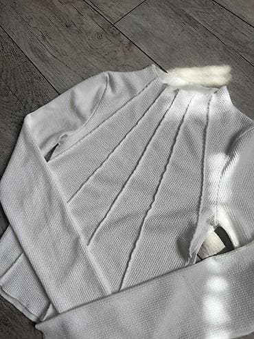ağ köynək: Ağ rəngli qadın bluz/kofta – LAROL Basic - Ölçü: M (etiketdə M-28) - — 1