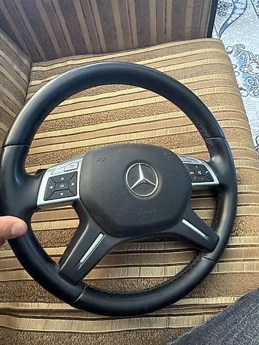 hibrit maşınlar: Mercedes-Benz sükanı - Model: Orijinal Mercedes-Benz çoxfunksiyalı — 1