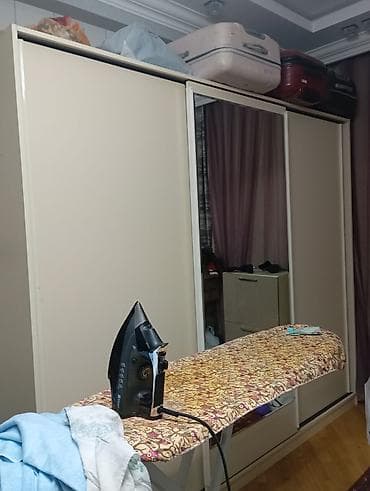 şkaf paltar: Skaf kupe adres "serg bazari"hundurluyu 2.20
eni 2.58
derinliyi 62 — 2