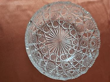 Kəsimli şüşə/kristal desert boşqabı (iri ölçü)это большая хрустальная lalafo.az -da Kəsimli şüşə/kristal desert boşqabı (iri ölçü)это большая хрустальная