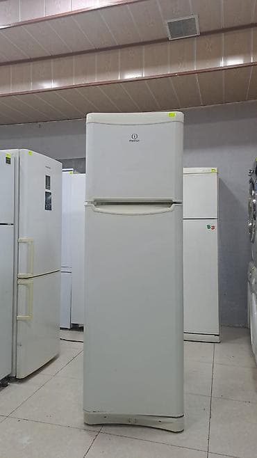 2 qapılı Indesit Soyuducu Satılır, rəng - Ağ