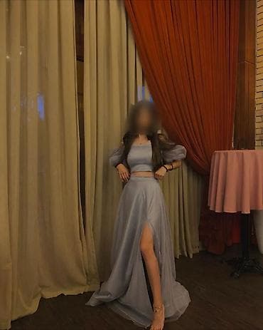 İki hissəli ziyafət dəsti – gümüşü/boz çalarda: - Üst: qısa kroptop