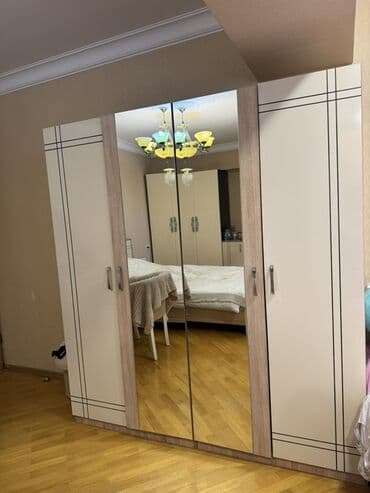 Otaq bitkiləri: Açılan, 4 qapılı Düz dolab, Qarderob, paltar dolabı — 1