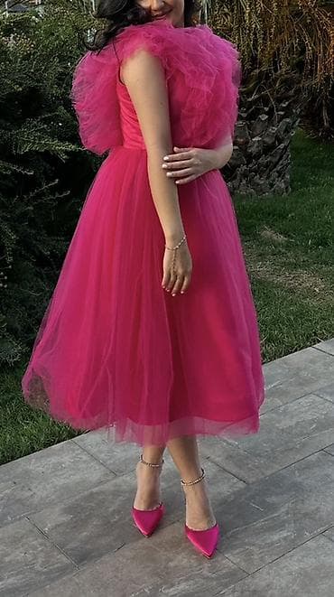 1 defe geyinilip ozel tikimdi Parlaq fuşya rəngində zərif ziyafət