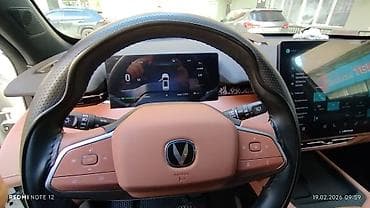 mersedes sukan: Changan UNI-Z – aq rəngli, şəhər və uzun məsafələr üçün müasir — 3