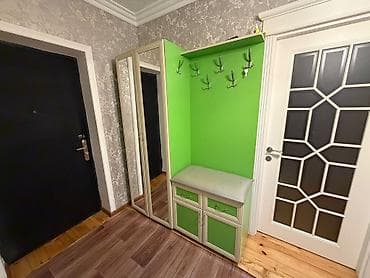 işlənmiş dəhliz dolabı: Dəhliz üçün funksional giriş mebeli dəsti - Rəng: açıq yaşıl panellər — 1