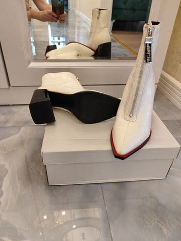 qiz ucun botlar: Doreen Doris qadın botları - Rəng: ağ (qırmızı konturlu alt kənar) - — 2