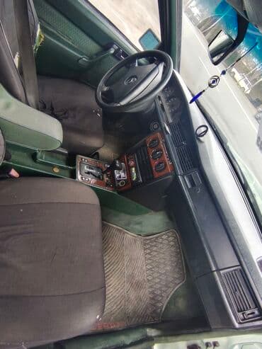 mercedes geyimleri: Mercedes-Benz 190: 2 l | 1991 il Sedan — 11