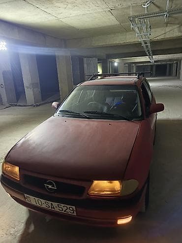 Opel Astra: 1.6 l | 1996 il 271000 km Universal — 6