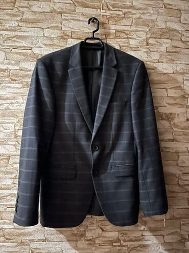 aslan pencesi qiymeti: Kişi kostyum dəsti – qara rəngdə, incə razmer 48 bey kostumu olub — 1