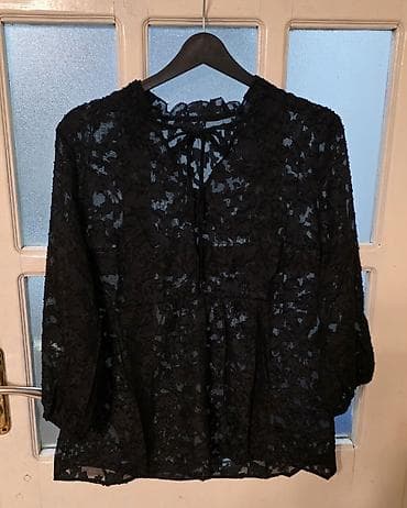 28❌️23azn✅️ YENI dantelli bluz. M-38 olcu. metrolara catdirilma 2 azn — 1