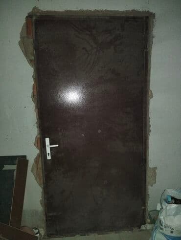 Plastik qapılar: Metal giriş qapısı - Material: polad/metal lövhə, möhkəm karkas - — 1