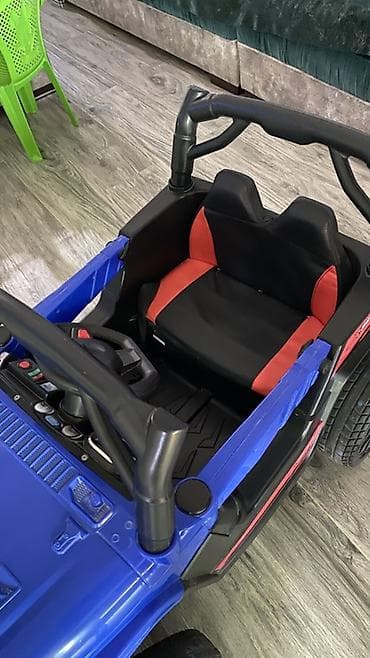 Uşaq üçün elektrikli minik avtomobili – mavi rəngdə off-road stildə — 4
