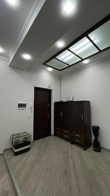 gencede ev: Mənzildə hal hazırda 2 nəfər oglan qalır əlavə 2 nəfər oğlana ehtiyac — 5