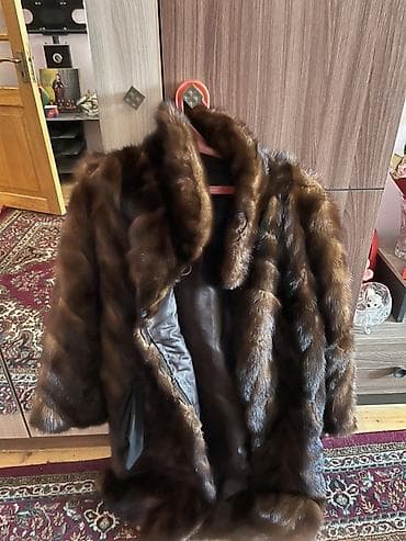 dest geyimler: Təbii tünd qəhvəyi rəngdə xəz palto - Klassik, həcmli yaxalıq - Dizə — 1