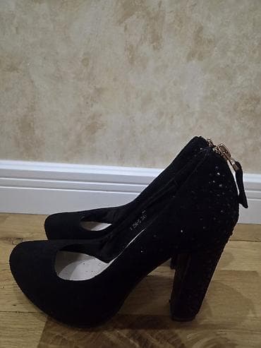 Женская обувь: Размер: 38, цвет - Черный, Новый — 1