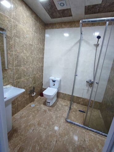 razınde kıraye evler: Sumqayıt şəhəri,Bulvarda,Mirvari City yaşayış kompleksində,8 mərtəbəli — 8