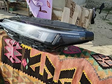 blok konstruktorlar: Sağ, Yaxın və uzaq vuran işıqlar Changan, 2025 il, Çin, İşlənmiş — 2