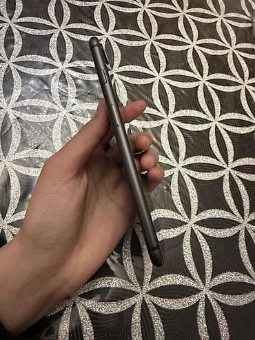iphone 11 ikinci el: IPhone 8 Plus, 64 GB, Qara, Barmaq izi — 7