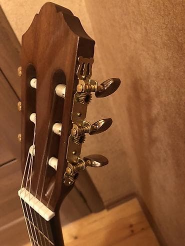 gitara ders: Yamaha c80 Fishmann ekvalayzer Qoyulub Custom yigilib Hem gozeldir Hel — 2