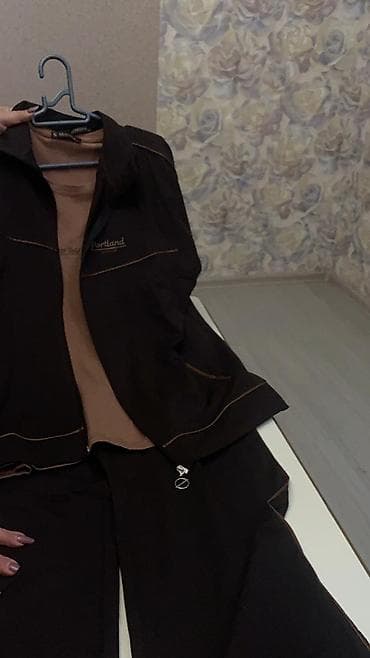 Qadın üçlü dəst – S Semina brendi Tərkib: - Yüngül jaket: qısa — 3
