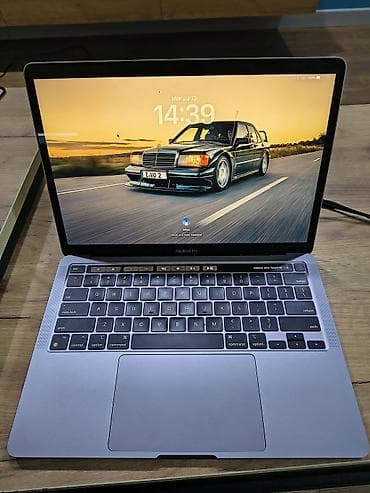 Apple MacBook Pro M1 13" (Space Gray) –M1 Touch Bar və Touch ID ilə