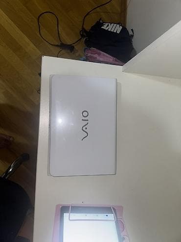 iphon 6: Sony VAIO noutbuk Sarj cihazı verilir Yaddaş:4 gb - Rəng: ağ qapaq — 2