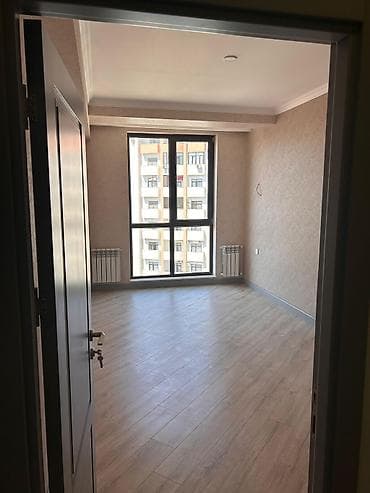 a frame ev: Metro çıxışıdır ELİT ticarət mərkəzinin həyətində yerləşir, Təzə — 1