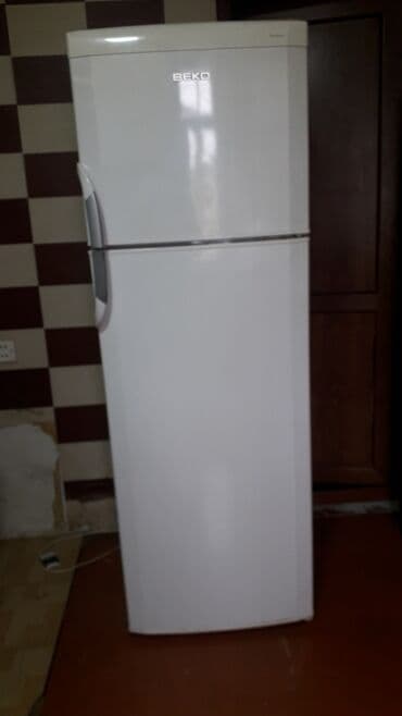 soyuducular beko: Beko iki qapılı soyuducu - Yuxarıda dondurucu bölmə, aşağıda soyuducu — 1