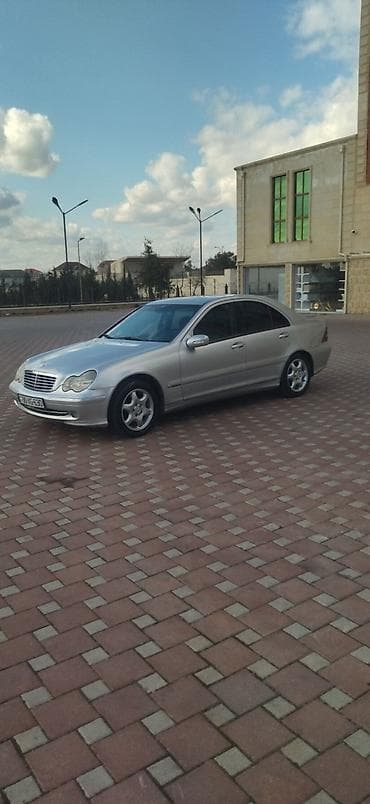 Nəqliyyat: Mercedes-Benz C-Class: 2.7 l | 2002 il Sedan — 2